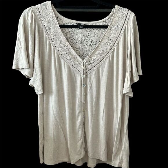 Torrid Plus Size 1 Beige Lace Trim Blouse Short Sleeve Casual Top - Picture 1 of 8
